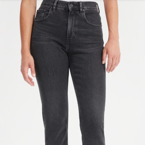 Everlane Denim - Everlane Cheeky Straight Jeans